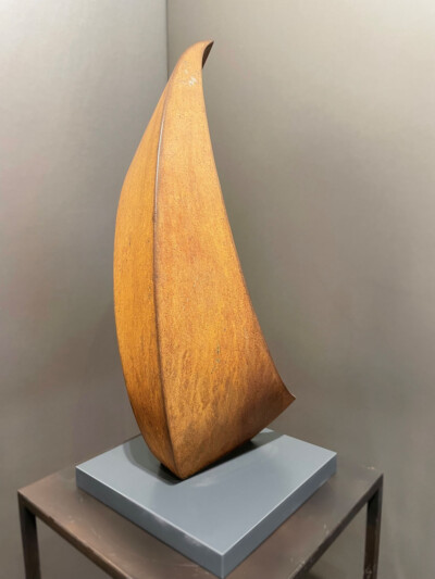 Figuration, 2009 <br> oxidiertes Stahlblech, 46 cm x 26 cm x 15 cm