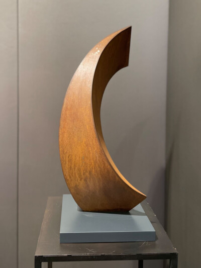 Figuration, 2009 <br> oxidiertes Stahlblech, 46 cm x 26 cm x 15 cm